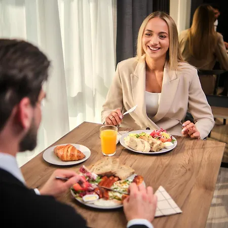 Boutique Aparthotel 4*